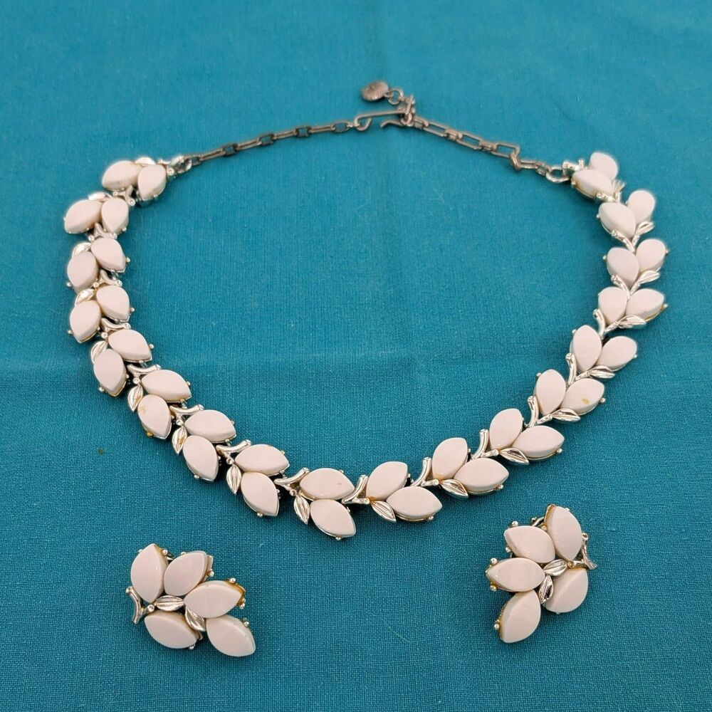 Vintage White Thermoset Plastic Leaf Necklace & Clip-On Earring Set (Unsigned)